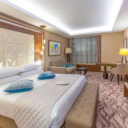 Az Hotels Grand Oran Es Senia Exterior photo