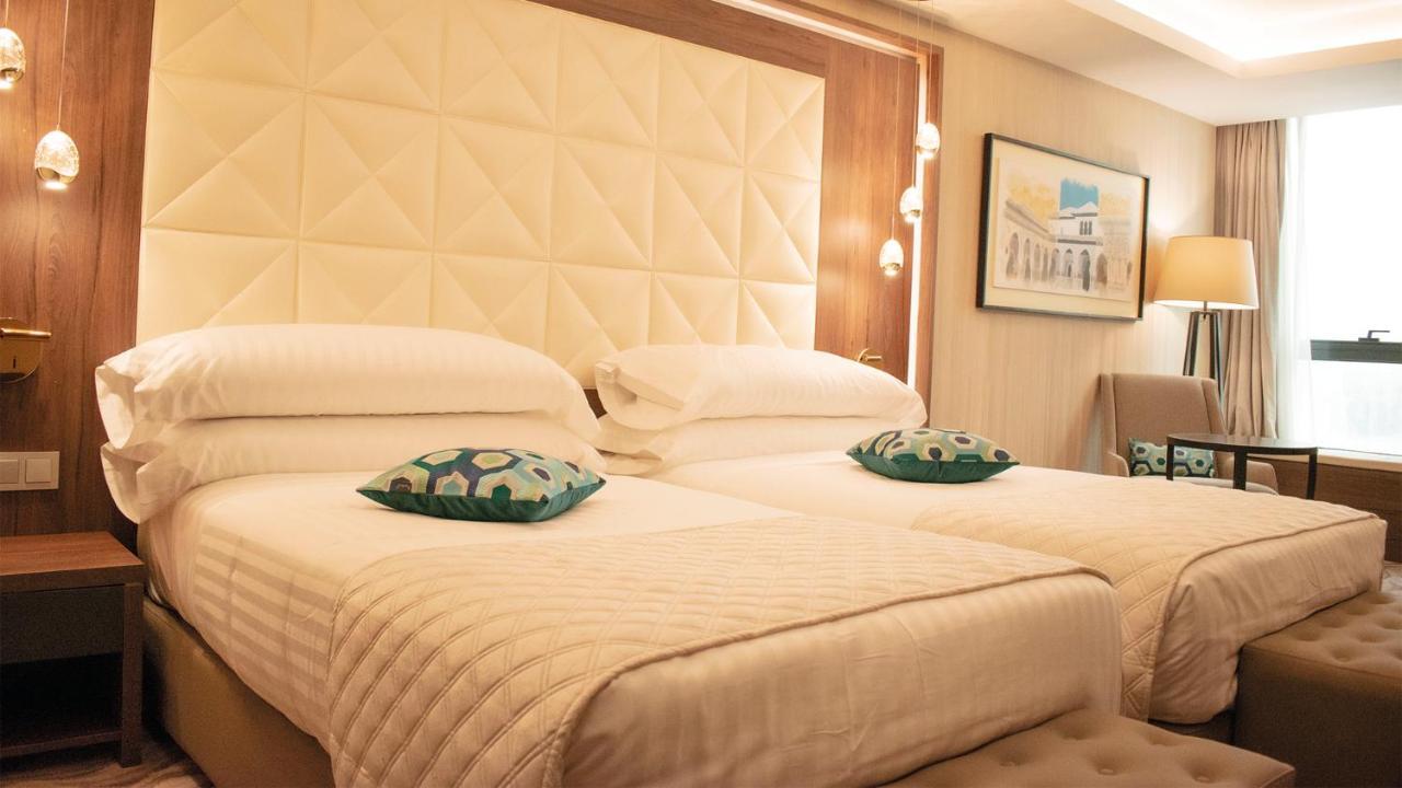 Az Hotels Grand Oran Es Senia Exterior photo