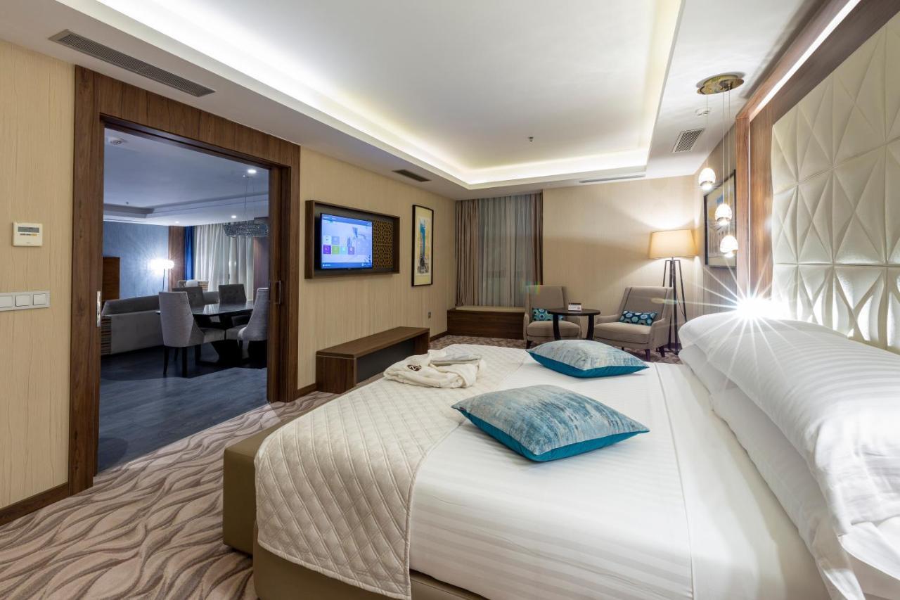 Az Hotels Grand Oran Es Senia Exterior photo