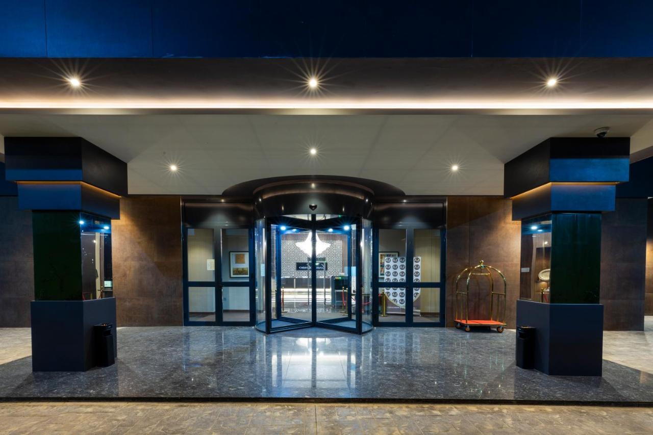 Az Hotels Grand Oran Es Senia Exterior photo
